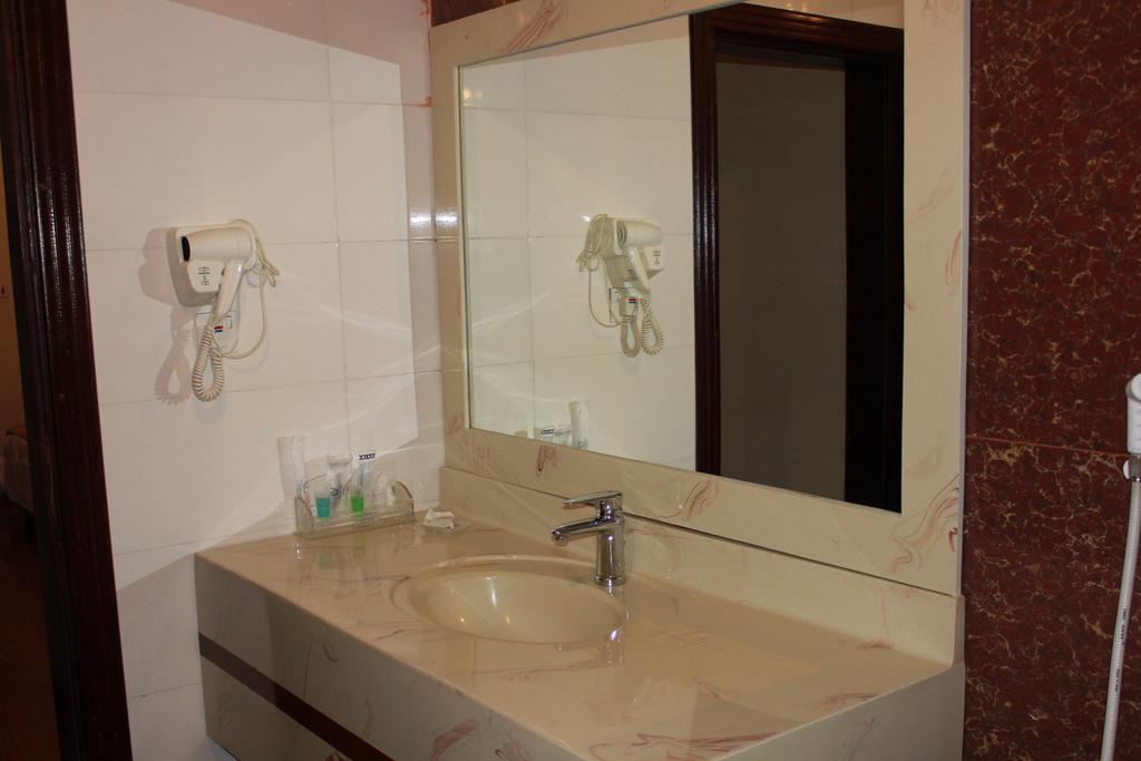 Nuzol Tala Hotel Khafji Exterior foto