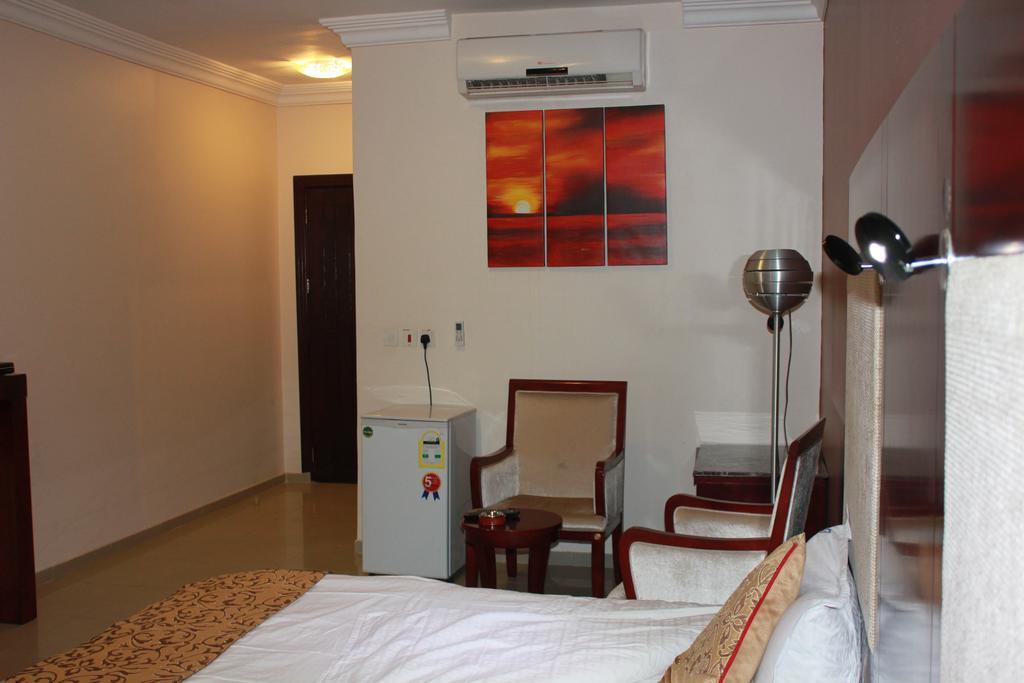 Nuzol Tala Hotel Khafji Exterior foto