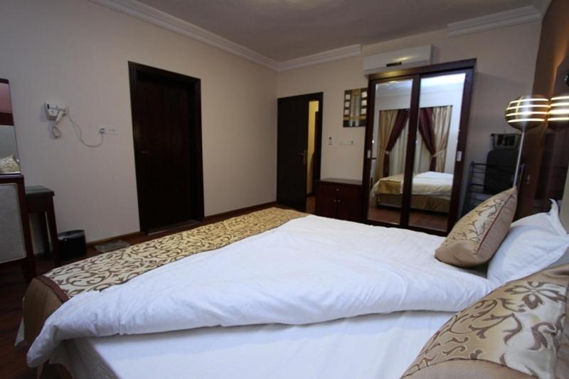 Nuzol Tala Hotel Khafji Exterior foto